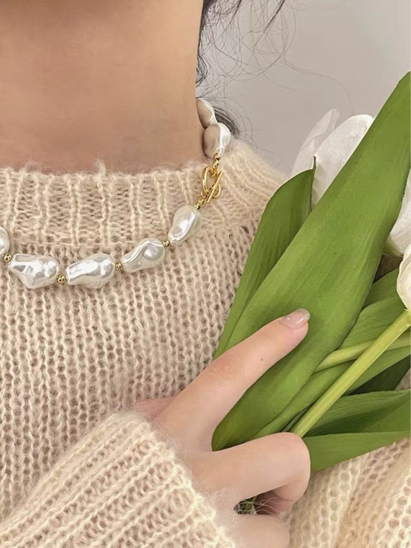 HUFE French Retro natural Irregular Baroque Pearl Necklace - Feminine Minority Design, Versatile Collar Chain