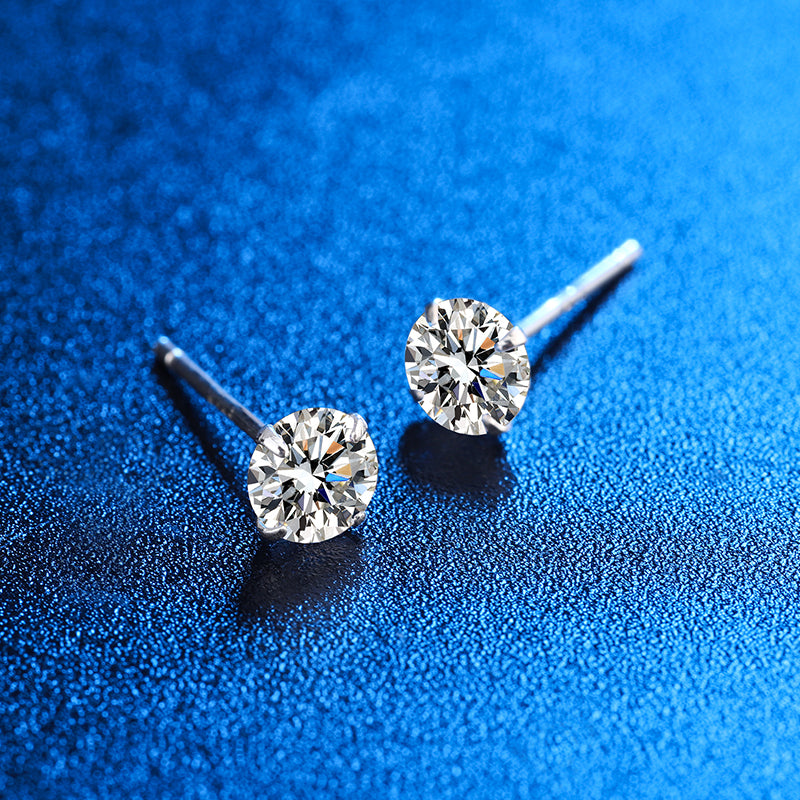 Classic claw stud mosansite earrings