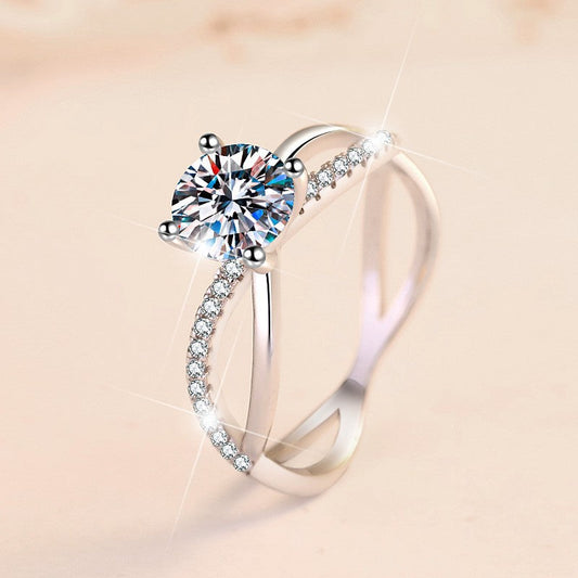 HUFED Mosan stone ring is 18kGold plated 925sterling silver and inlaid with a 1-2carat diamond ring, and the red star of the women wedding network has the same crown ring (high-end packaging).